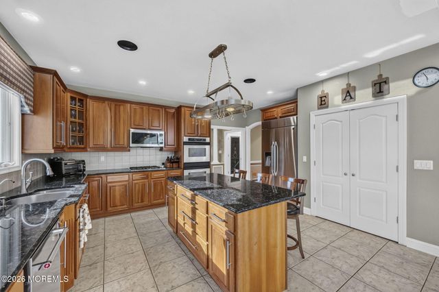 7 Ephraim Road, Millstone, NJ 08510