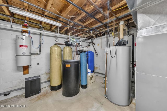 7 Ephraim Road, Millstone, NJ 08510