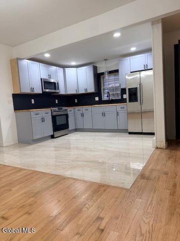 1009 5th Avenue, Troy, NY 12180