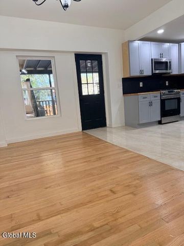 1009 5th Avenue, Troy, NY 12180