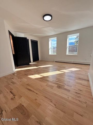 1009 5th Avenue, Troy, NY 12180