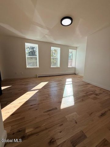 1009 5th Avenue, Troy, NY 12180