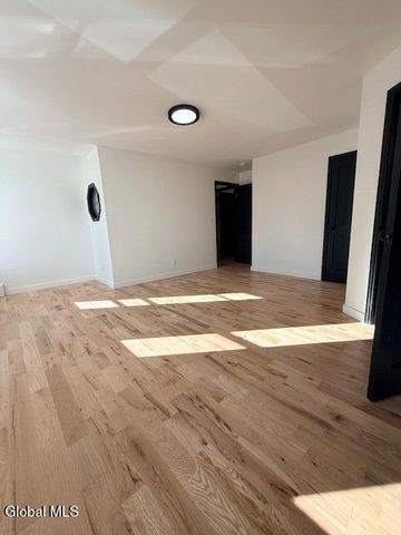 1009 5th Avenue, Troy, NY 12180