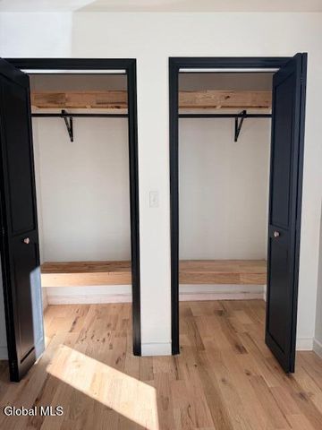 1009 5th Avenue, Troy, NY 12180