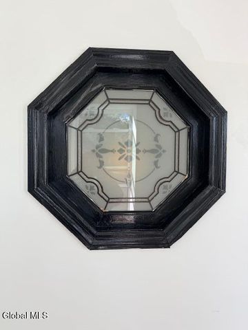 1009 5th Avenue, Troy, NY 12180