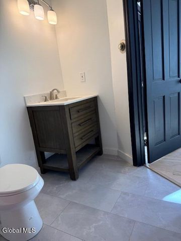 1009 5th Avenue, Troy, NY 12180