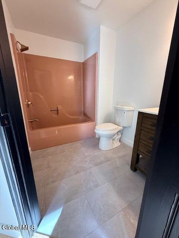 1009 5th Avenue, Troy, NY 12180