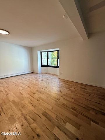 1009 5th Avenue, Troy, NY 12180