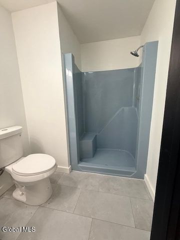 1009 5th Avenue, Troy, NY 12180