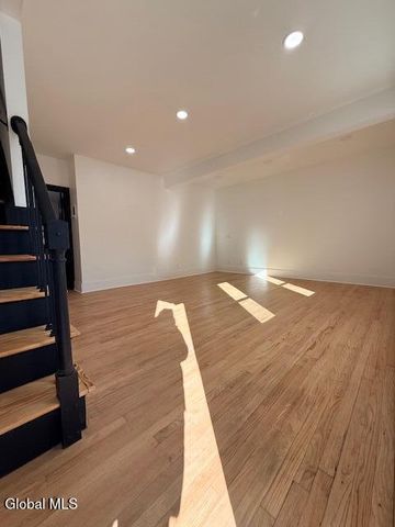 1009 5th Avenue, Troy, NY 12180