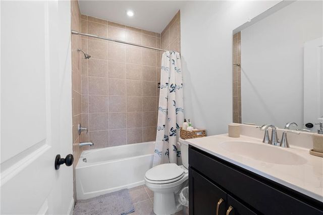 203 Holden Way, Woodstock, GA 30189