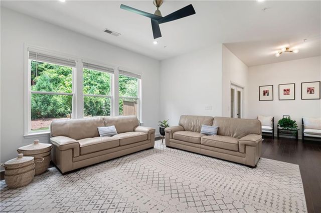 203 Holden Way, Woodstock, GA 30189