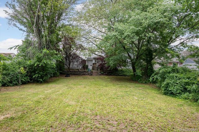 1644 Meadowbrook Road, Merrick, NY 11566