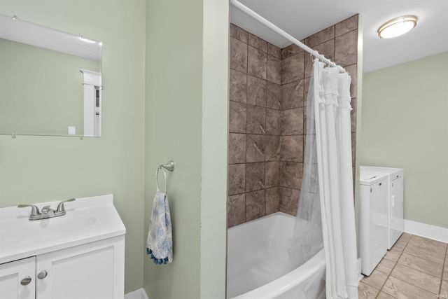 1631 Columbia Avenue, Fort Wayne, IN 46805
