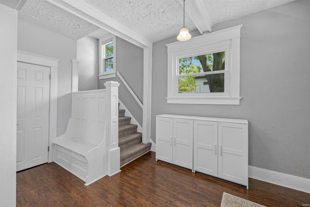 1631 Columbia Avenue, Fort Wayne, IN 46805