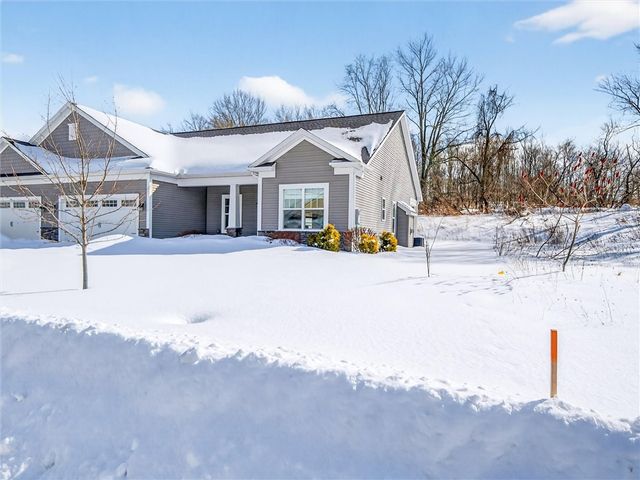 3 Longtrail Lane, Henrietta, NY 14467