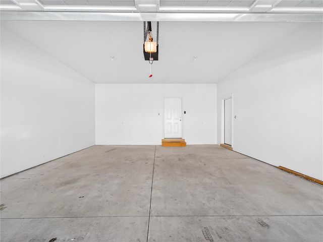 3 Longtrail Lane, Henrietta, NY 14467