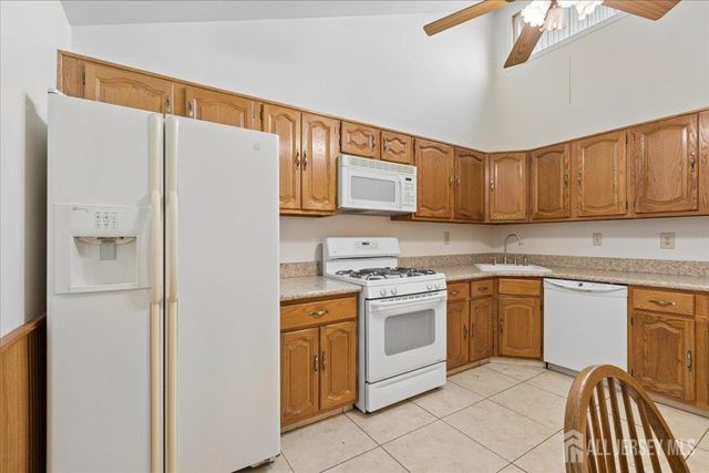 107 Bowne Court, Old Bridge, NJ 07747