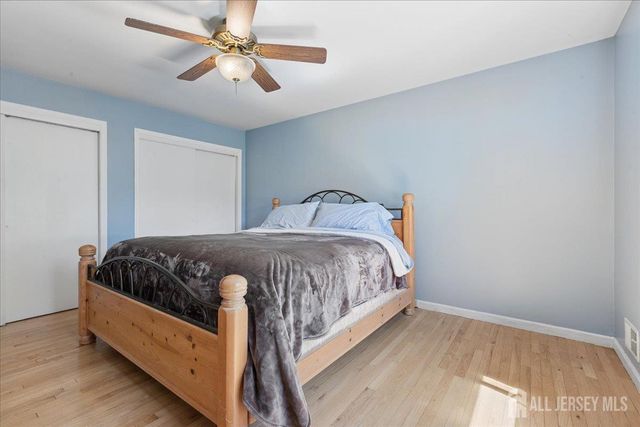 107 Bowne Court, Old Bridge, NJ 07747