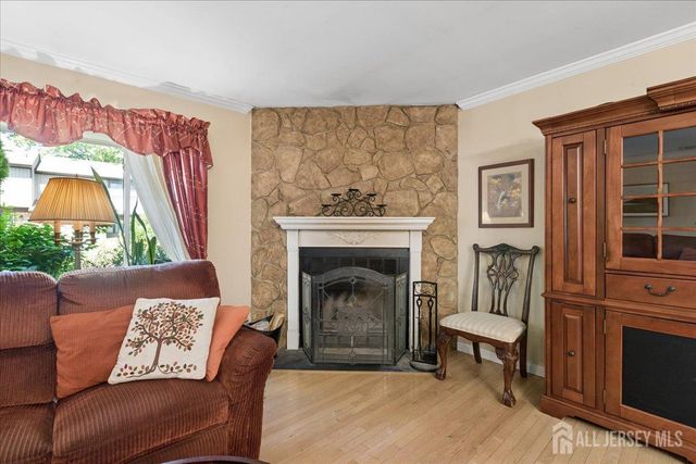 107 Bowne Court, Old Bridge, NJ 07747