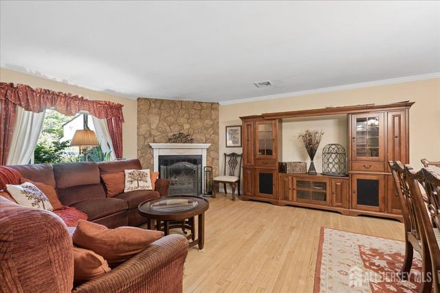 107 Bowne Court, Old Bridge, NJ 07747