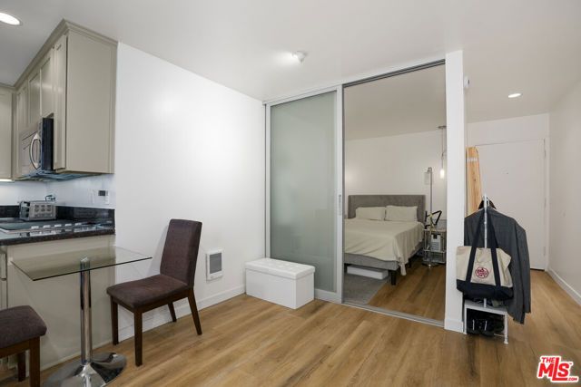 11645 Montana Avenue 222, Los Angeles, CA 90049
