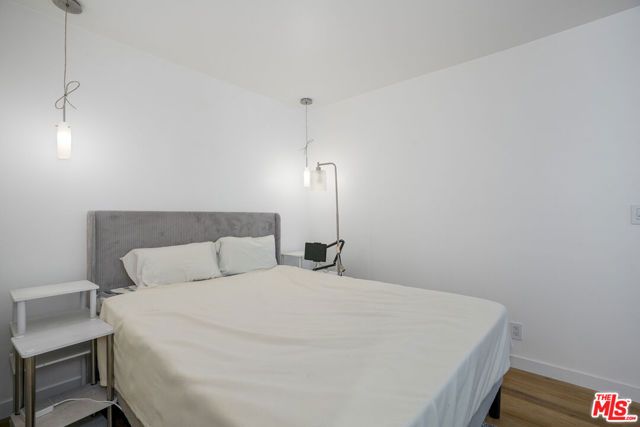 11645 Montana Avenue 222, Los Angeles, CA 90049