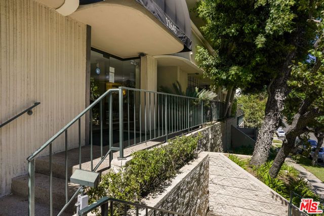 11645 Montana Avenue 222, Los Angeles, CA 90049