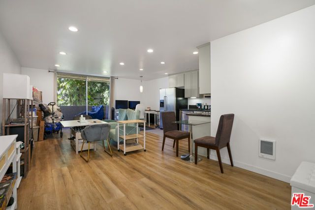 11645 Montana Avenue 222, Los Angeles, CA 90049
