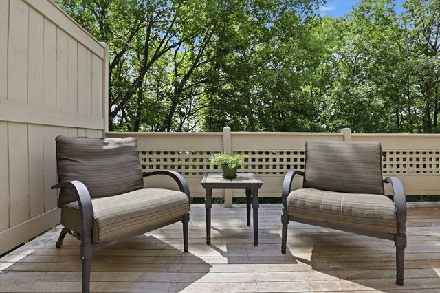 7 Wainwright Road 47, Winchester, MA 01890