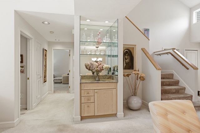 7 Wainwright Road 47, Winchester, MA 01890