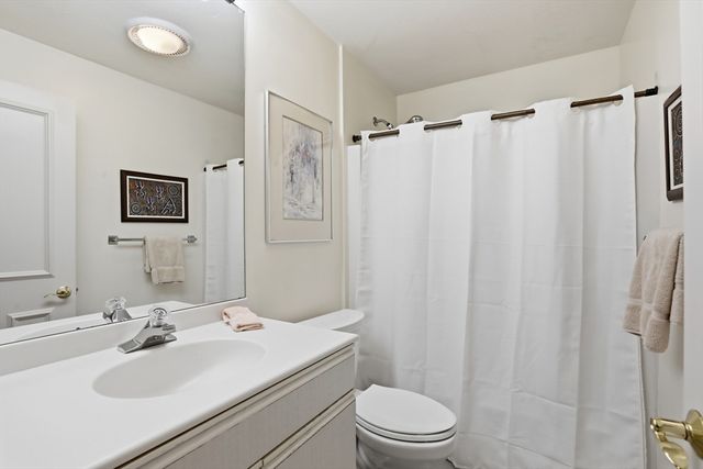 7 Wainwright Road 47, Winchester, MA 01890