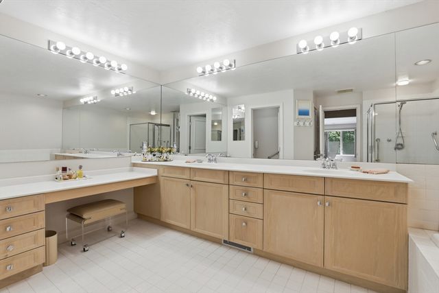7 Wainwright Road 47, Winchester, MA 01890