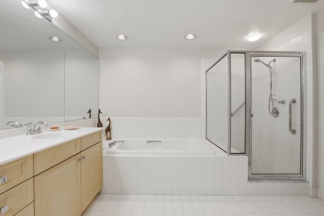 7 Wainwright Road 47, Winchester, MA 01890
