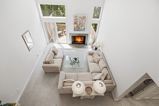 7 Wainwright Road 47, Winchester, MA 01890