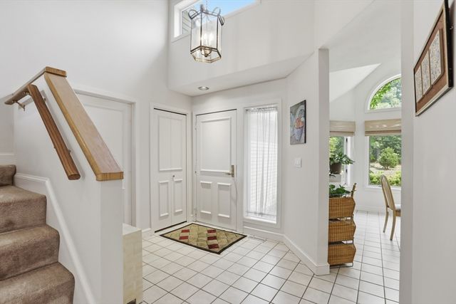 7 Wainwright Road 47, Winchester, MA 01890