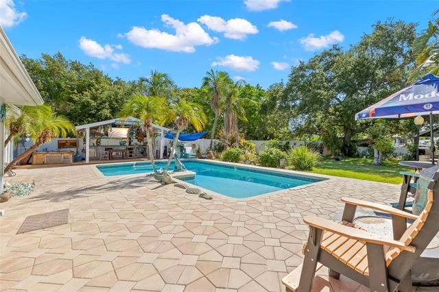121 CARLYLE DRIVE, Palm Harbor, FL 34683