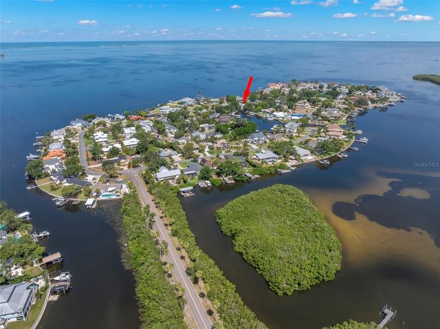 121 CARLYLE DRIVE, Palm Harbor, FL 34683