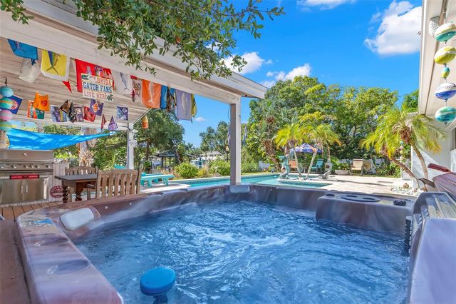 121 CARLYLE DRIVE, Palm Harbor, FL 34683