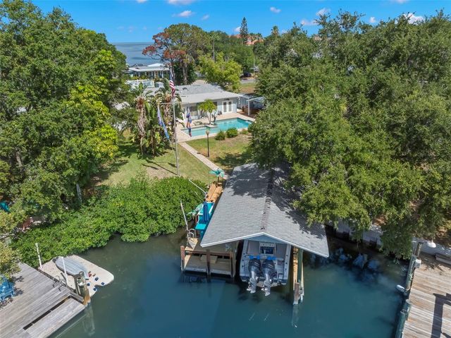 121 CARLYLE DRIVE, Palm Harbor, FL 34683