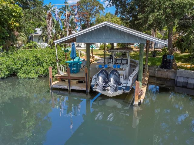121 CARLYLE DRIVE, Palm Harbor, FL 34683