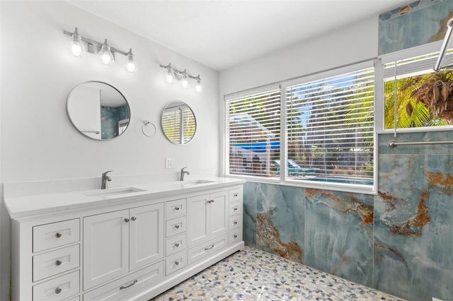 121 CARLYLE DRIVE, Palm Harbor, FL 34683