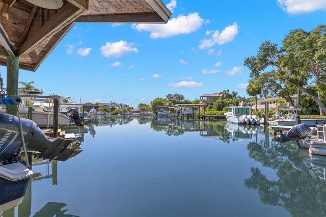121 CARLYLE DRIVE, Palm Harbor, FL 34683