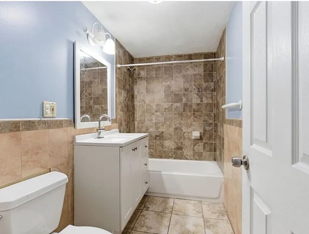 20 Leslie St. 3, Boston, MA 02122