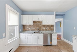 20 Leslie St. 3, Boston, MA 02122