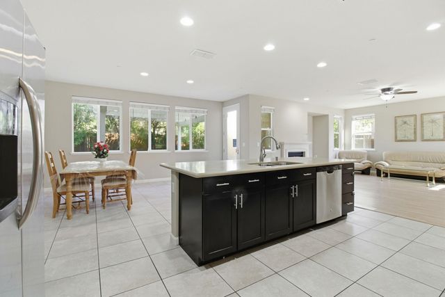 237 W Moraga St, Mountain House, CA 95391