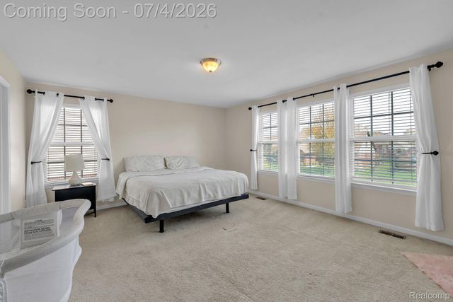 50647 Bredenbury Drive, Macomb Township, MI 48044