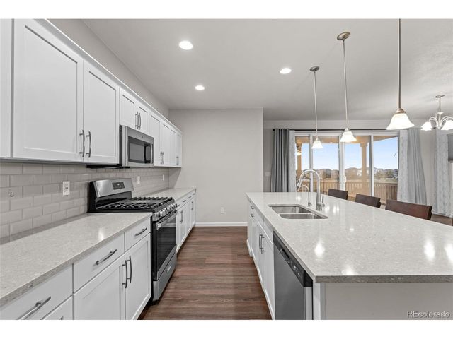 639 N Waterloo Ct, Aurora, CO 80018