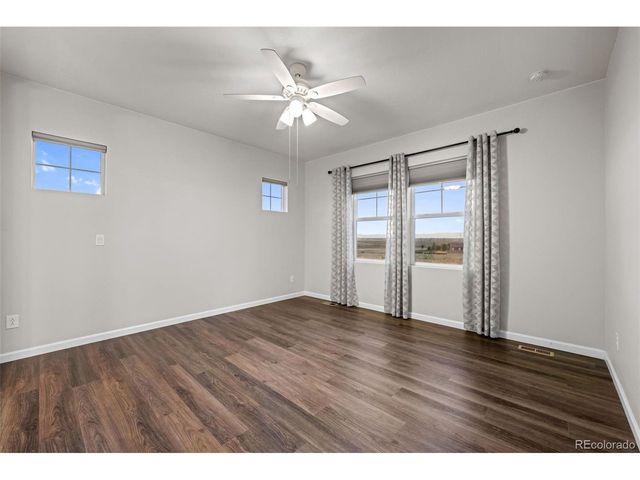 639 N Waterloo Ct, Aurora, CO 80018