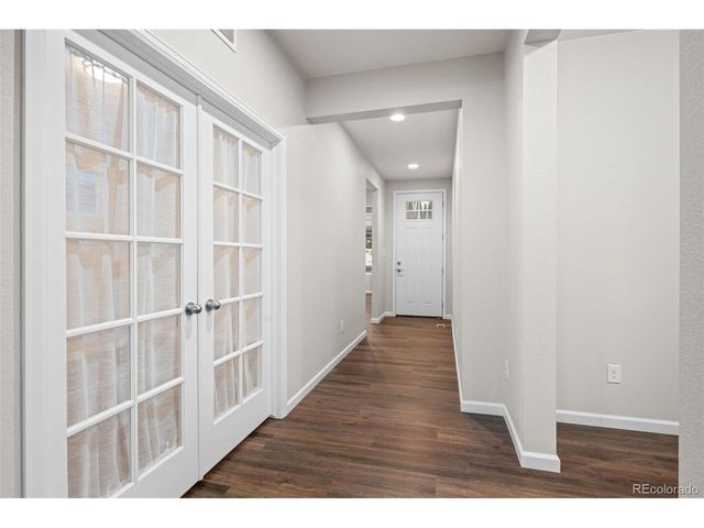 639 N Waterloo Ct, Aurora, CO 80018